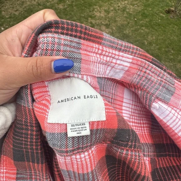 American Eagle • Plaid Button Down Shirt - Picture 9 of 16